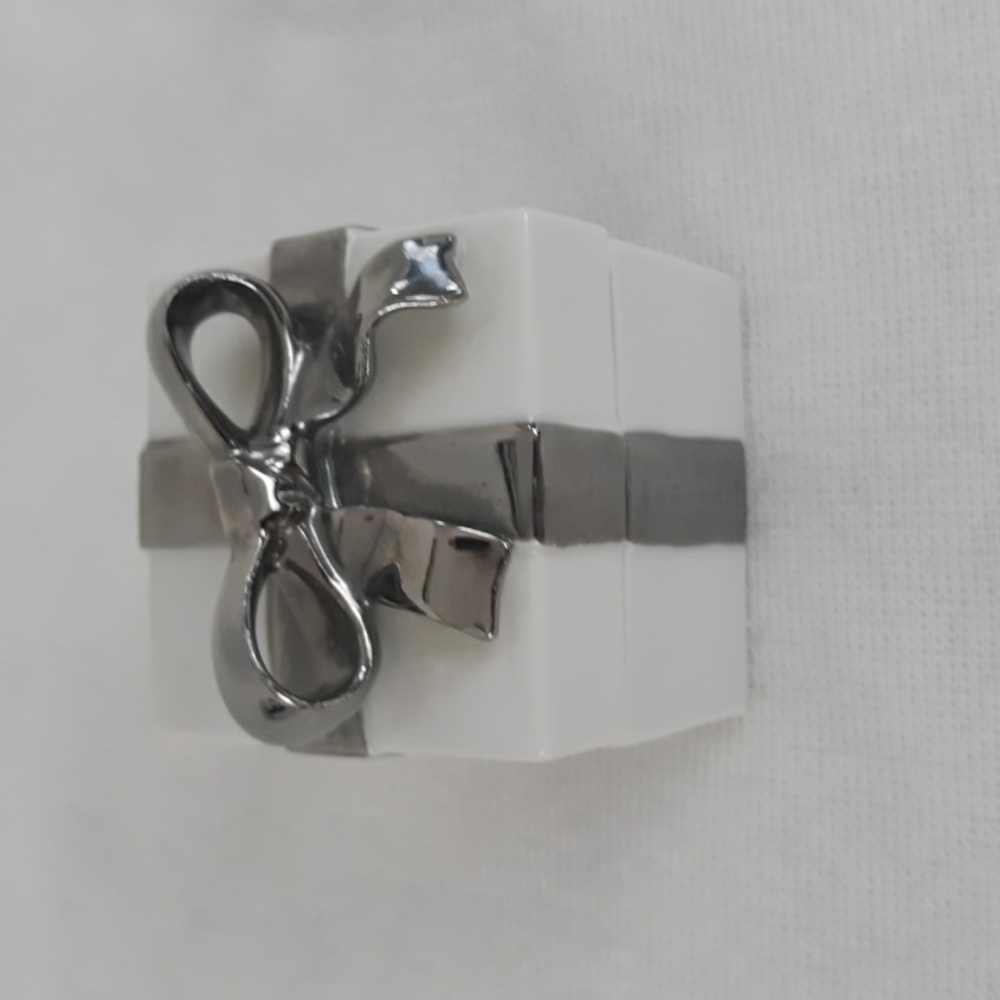 Lefton China Porcelain Collectable Box